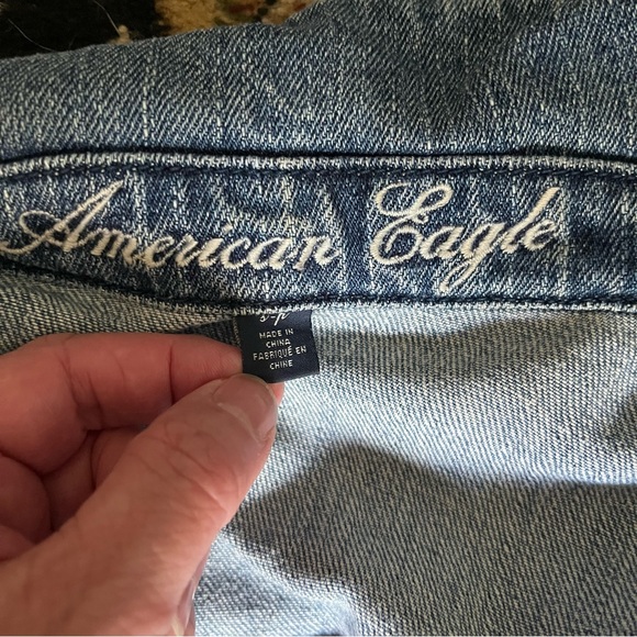 American Eagle Outfitters women's denim jacket size small petite - cropped fit - Picture 4 of 4